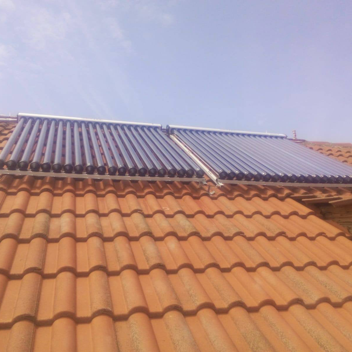 Panou Solar 4 Anotimpuri 1Energy, boiler 300 litri, 40 tuburi vidate