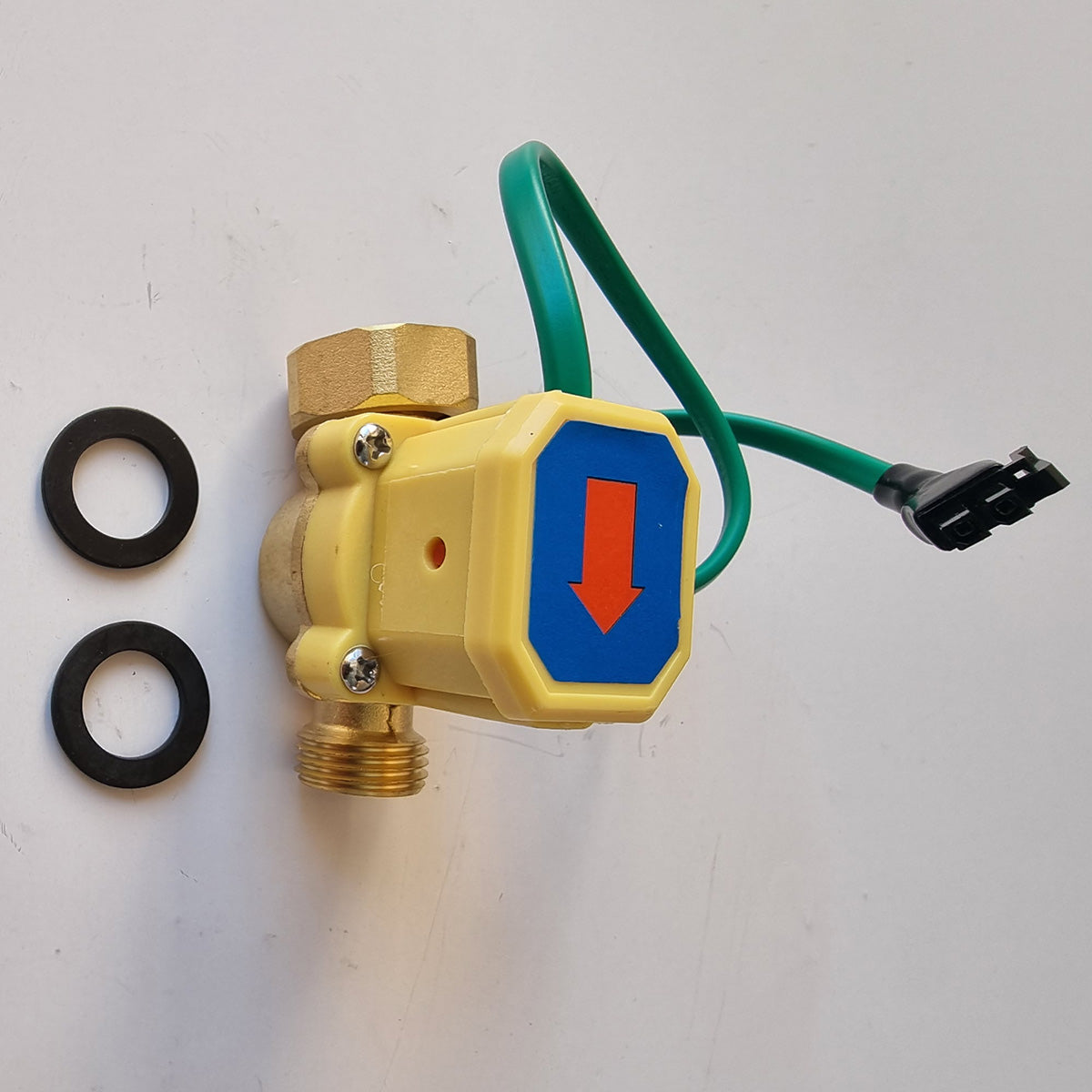 Fluxostat reglabil pentru pompa majorare presiune panou solar nepresurizat, cu reglaj pentru sensibilitate