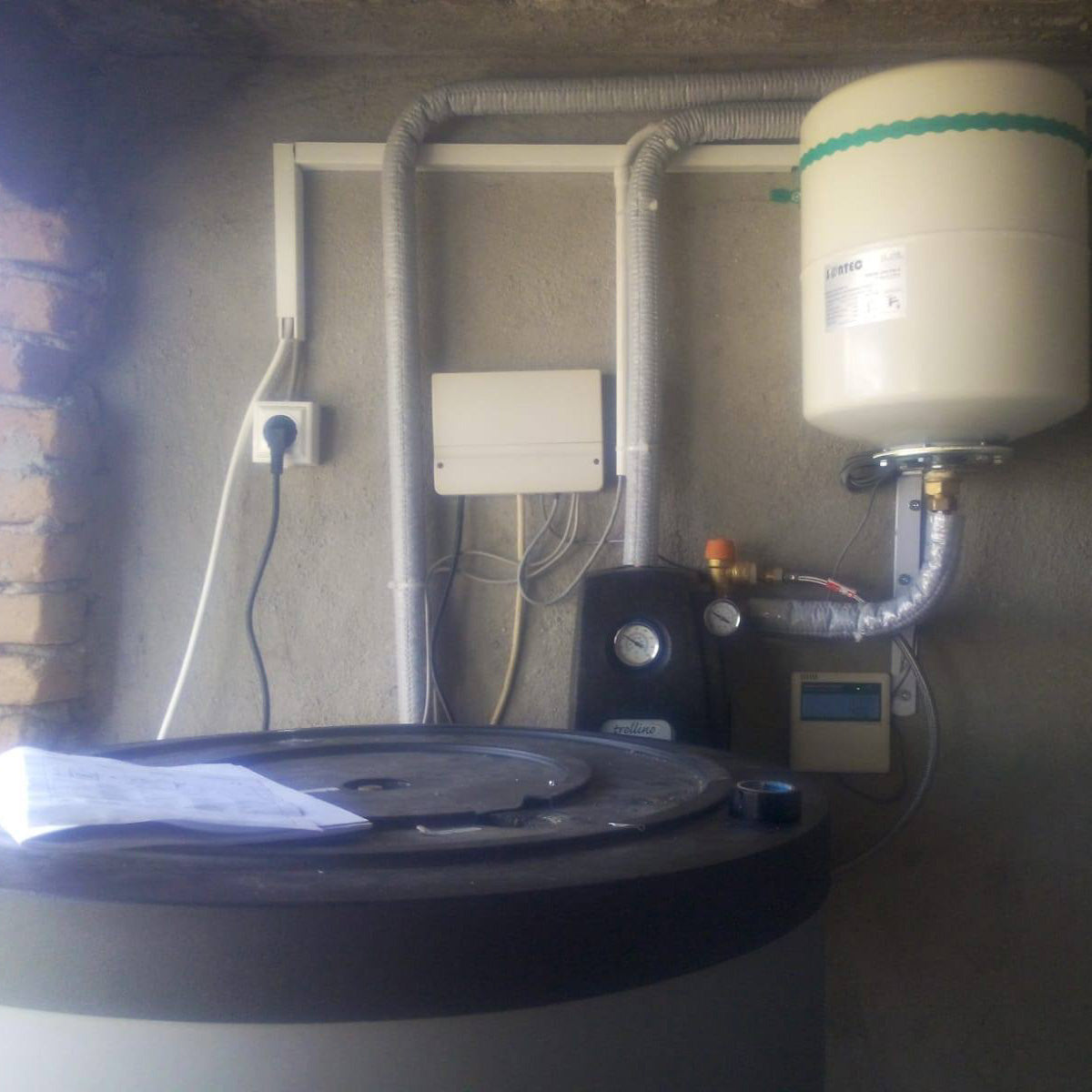 Panou Solar 4 Anotimpuri 1Energy, boiler 300 litri, 40 tuburi vidate