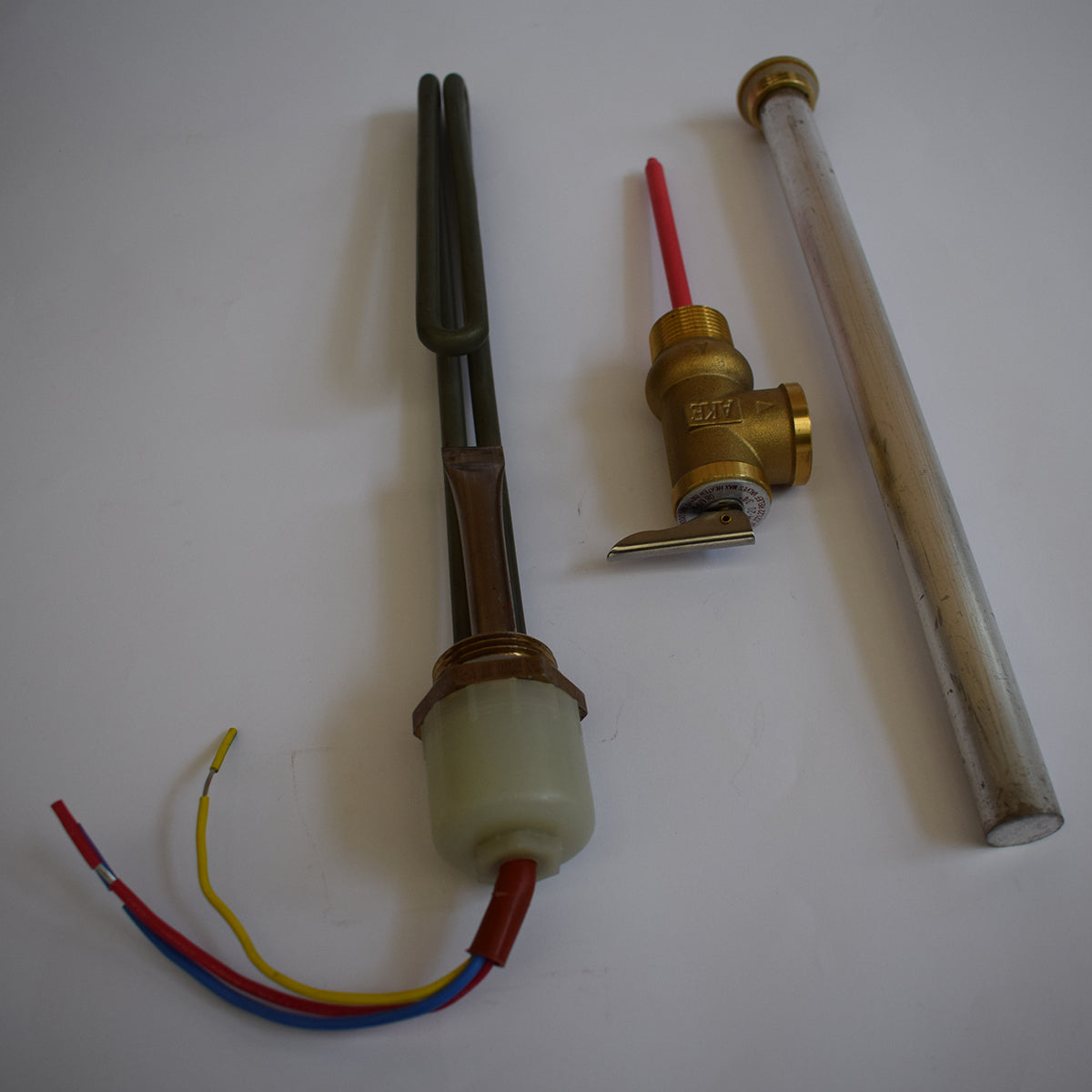 Pachet mentenanta panou solar presurizat: Anod magneziu + Rezistenta 1 tol + Supapa 6bar, 90 grade, 3/4